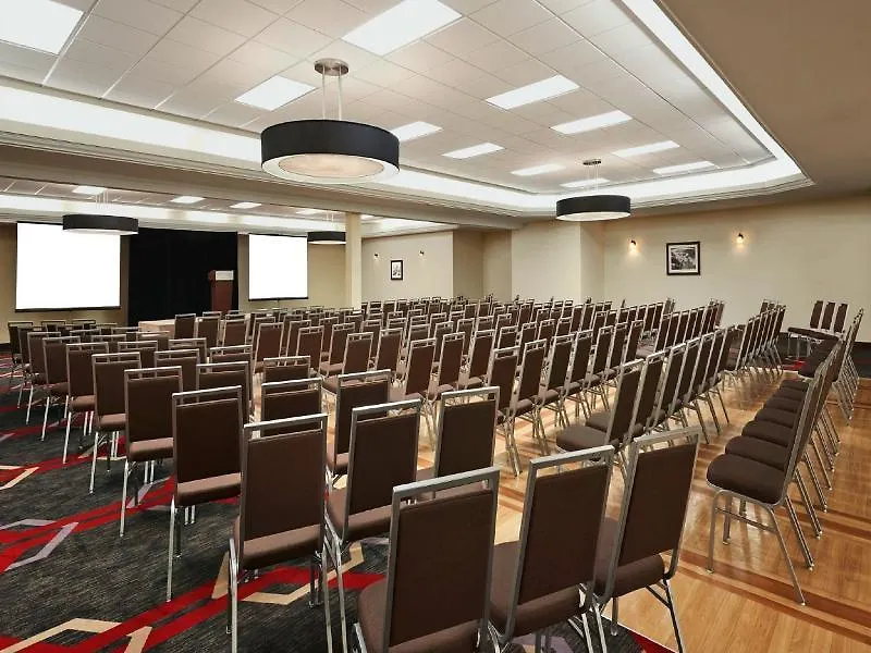 Four Points By Sheraton Edmonton South Hotel