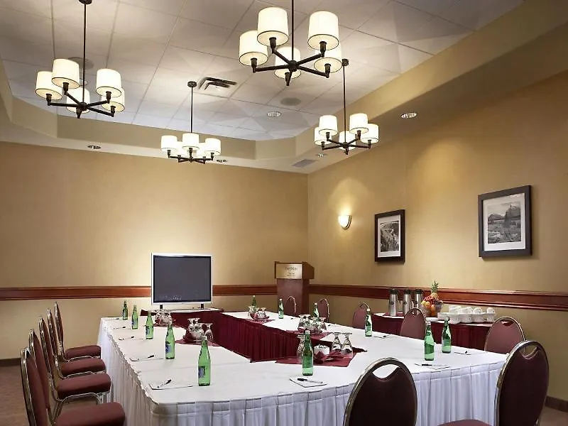 Four Points By Sheraton Edmonton South Hotel