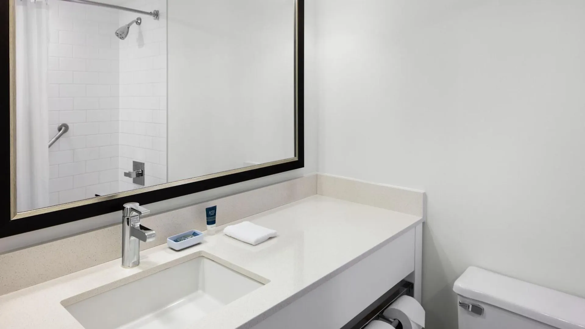 Four Points By Sheraton Edmonton South 3*,
