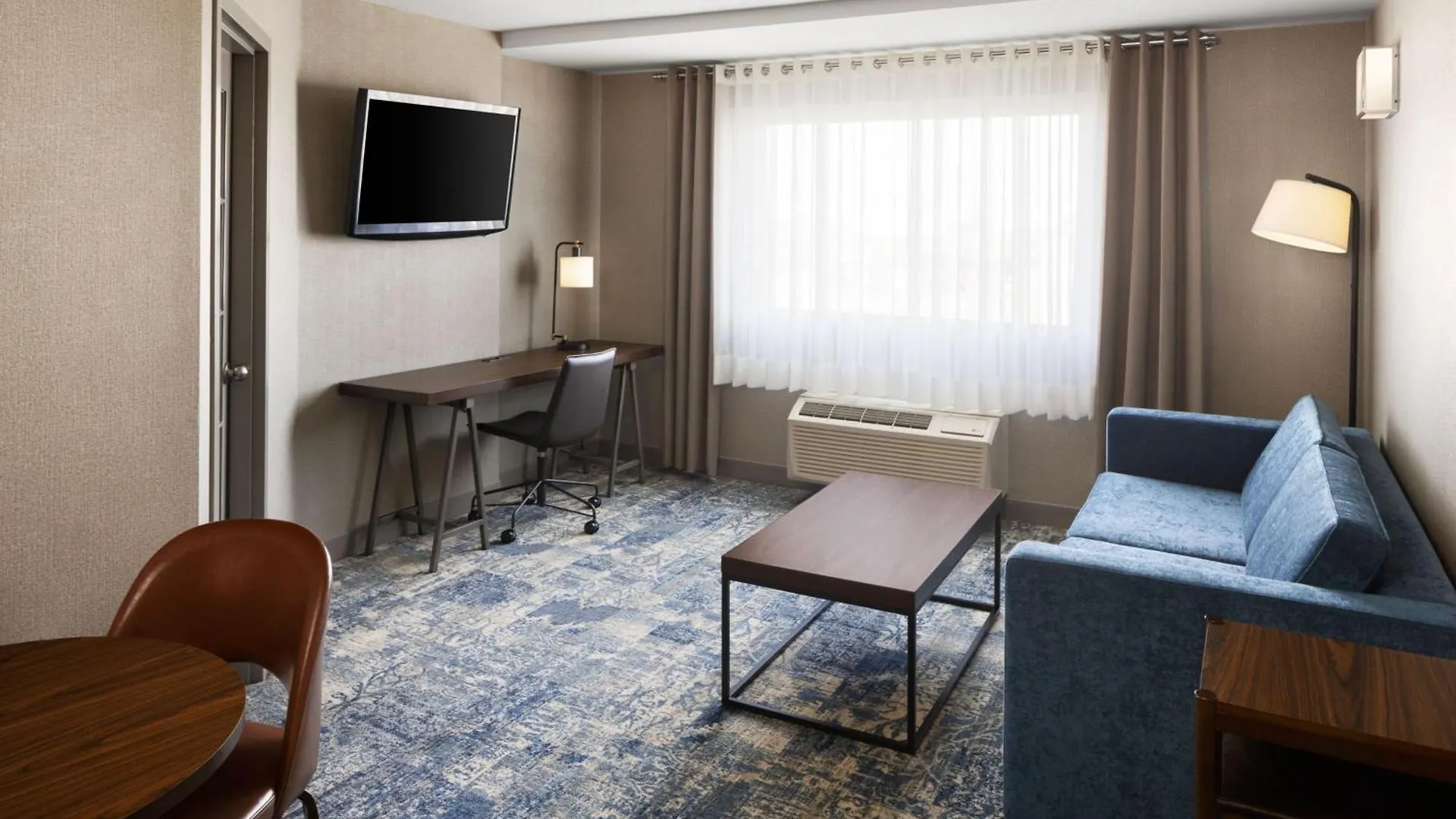 Four Points By Sheraton Edmonton South