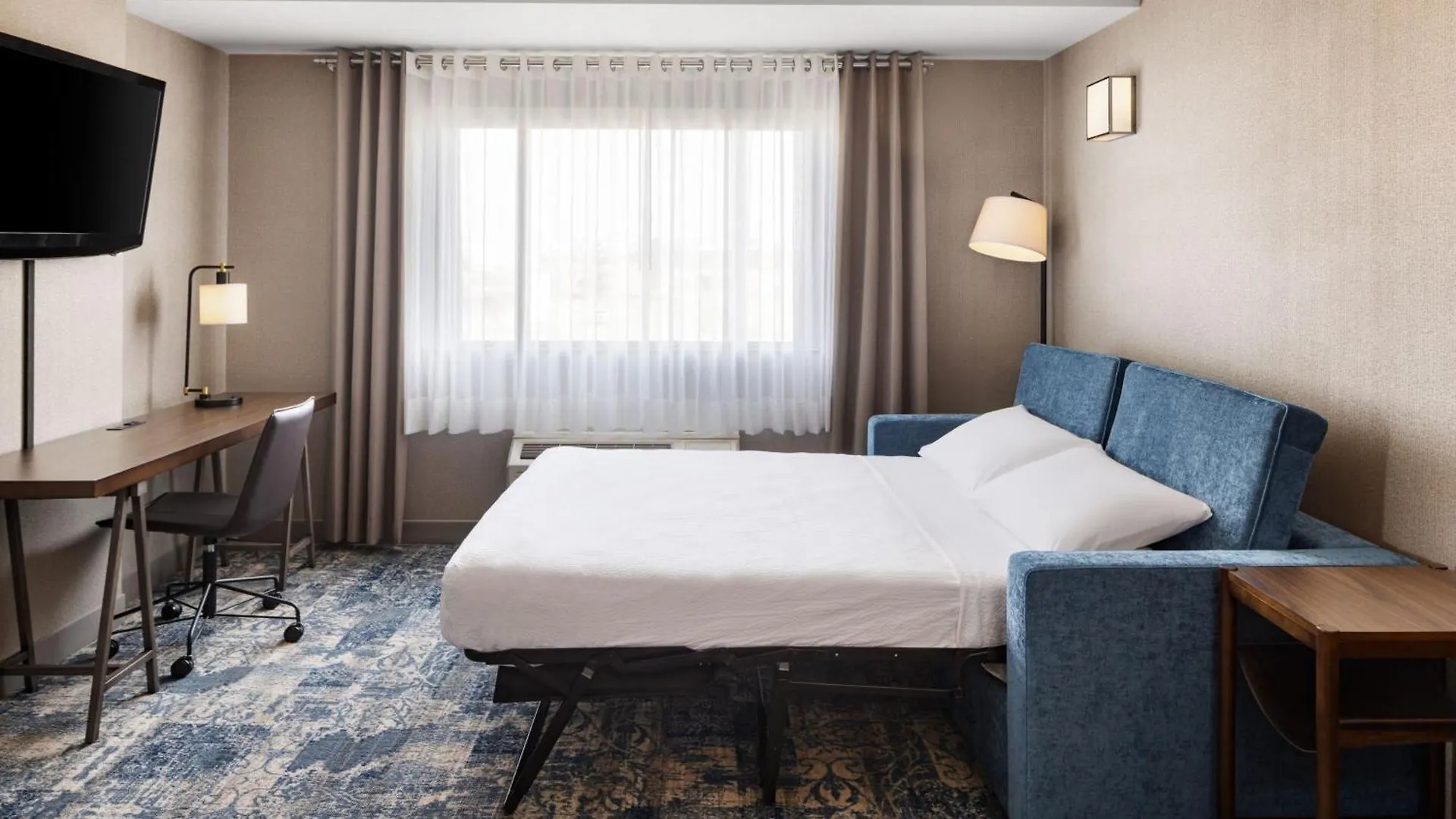 Four Points By Sheraton Edmonton South Hotel