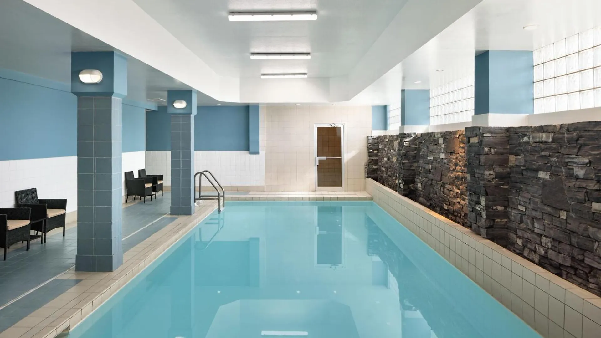 Four Points By Sheraton Edmonton South Hotel