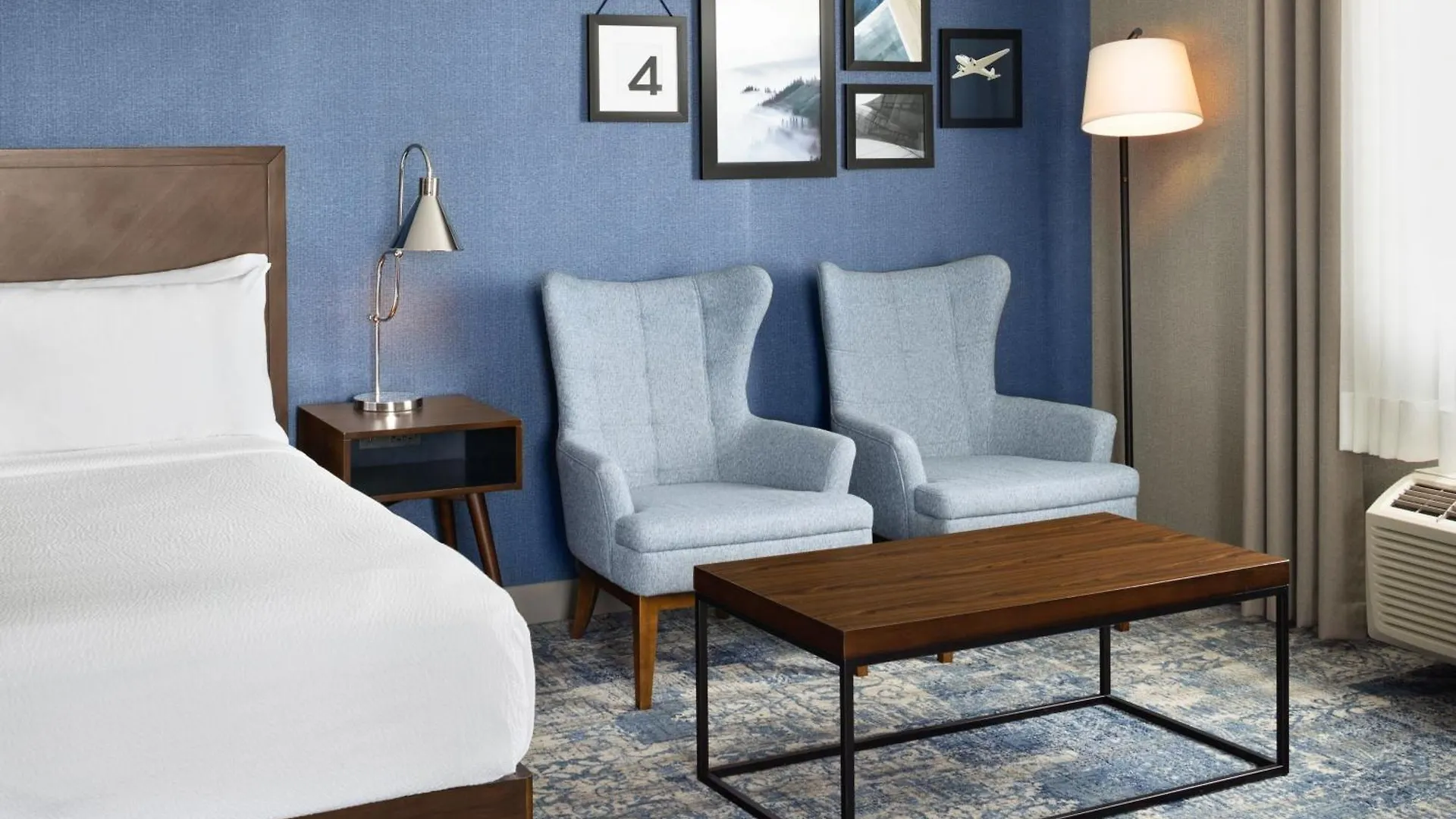 Four Points By Sheraton Edmonton South 3*,  Canada