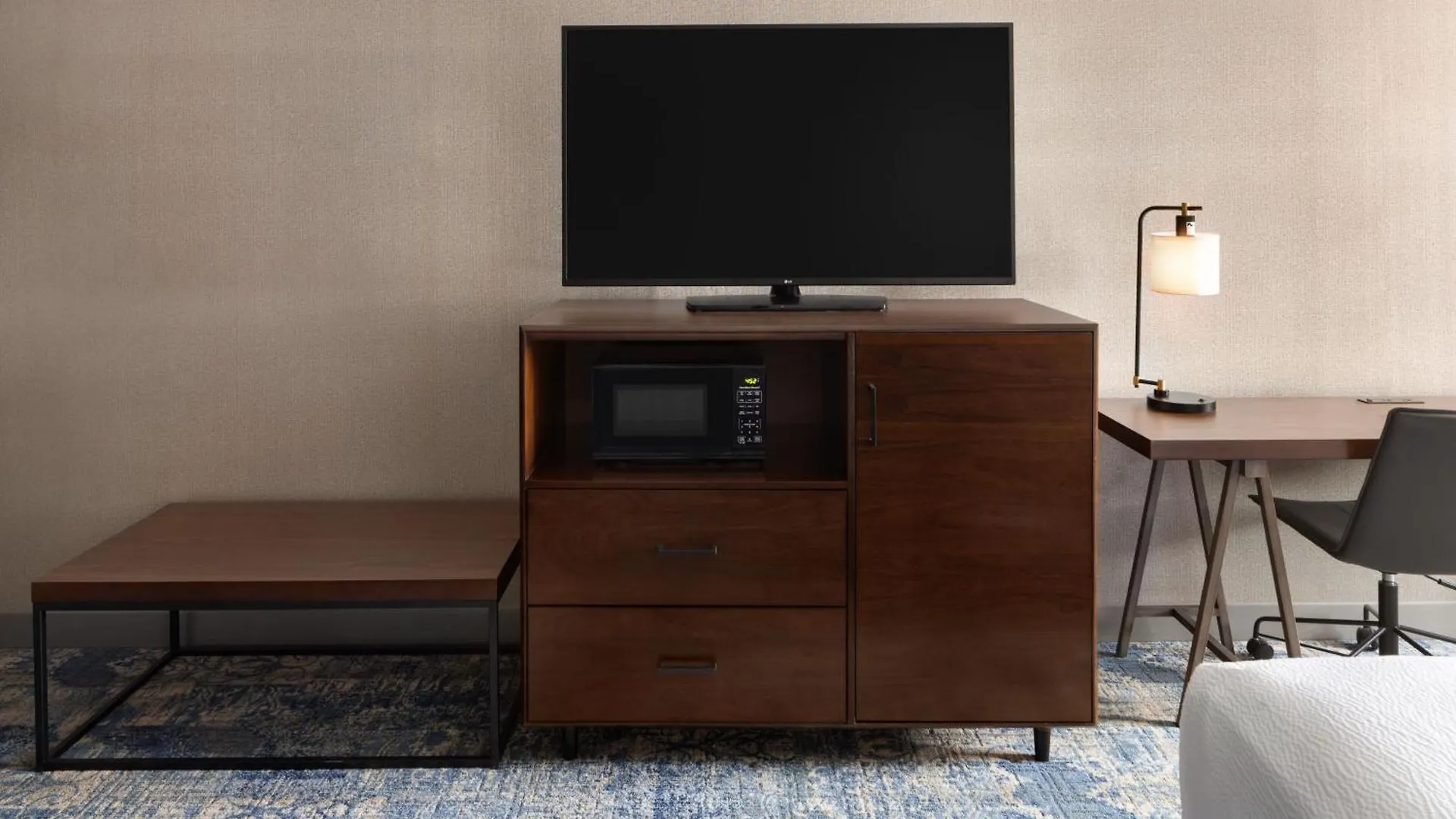 Four Points By Sheraton Edmonton South