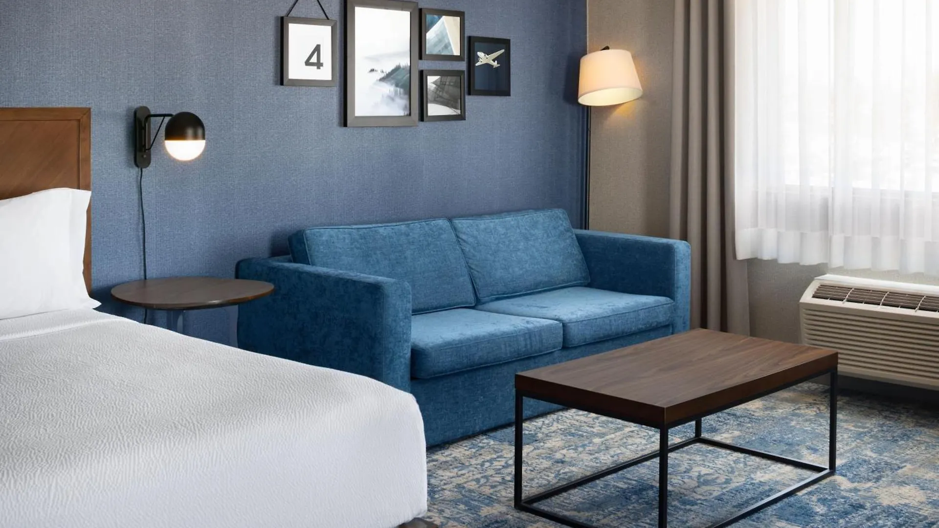 Four Points By Sheraton Edmonton South 3*,  Canada