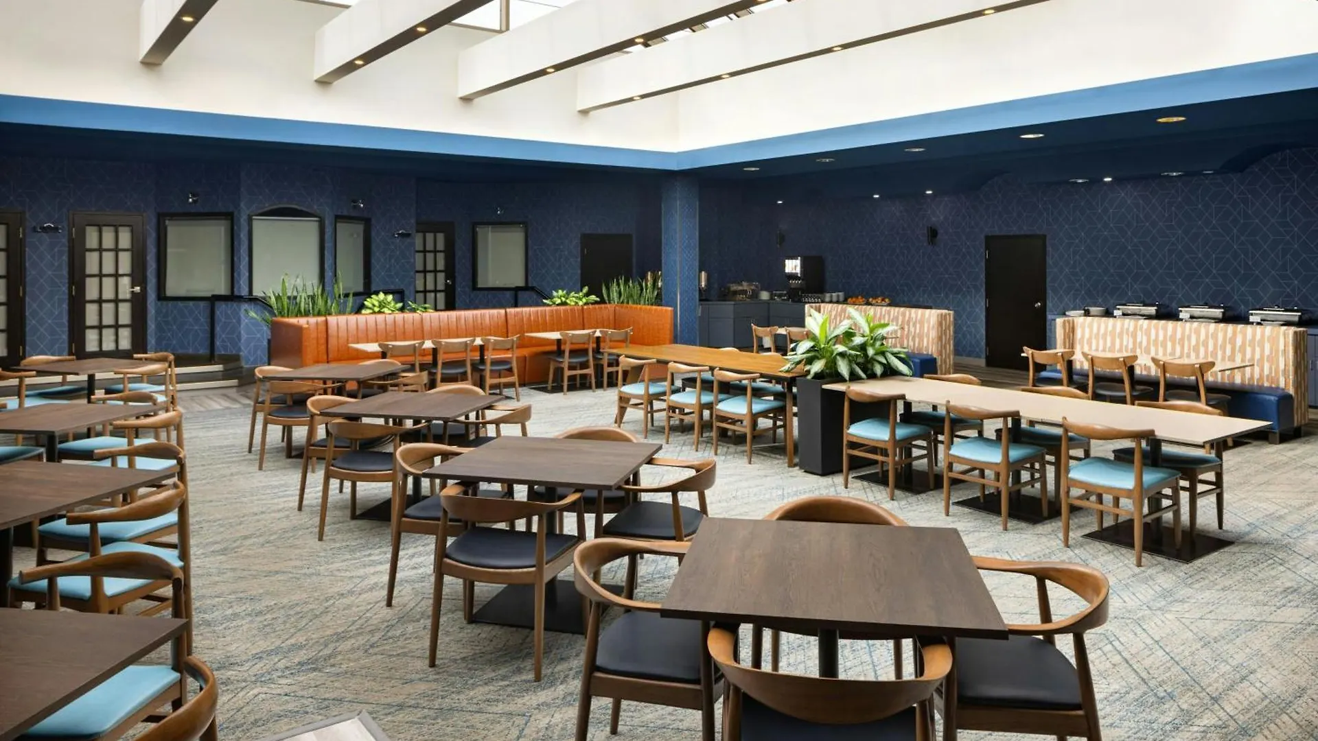 Hotel Four Points By Sheraton Edmonton South