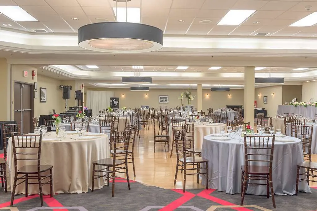 Four Points By Sheraton Edmonton South Hotel