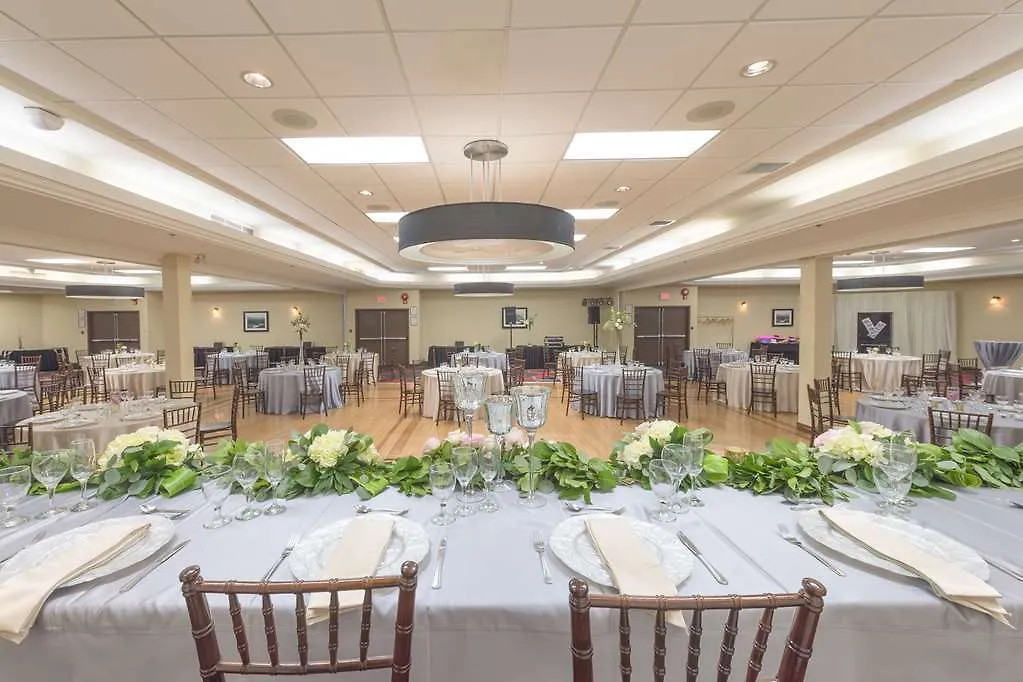 Four Points By Sheraton Edmonton South Hotel