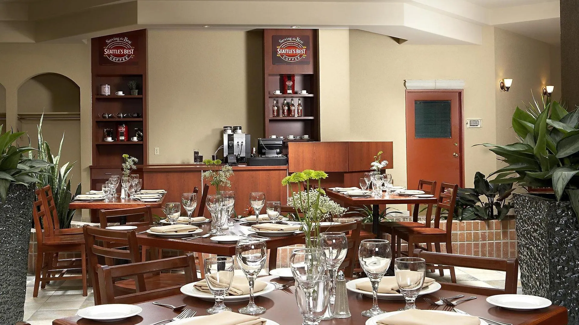 Four Points By Sheraton Edmonton South 3*,