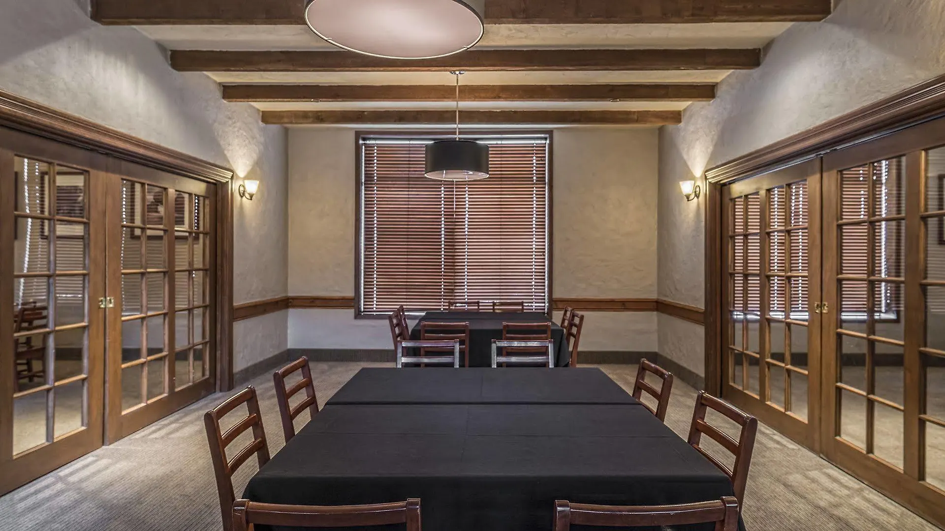 Four Points By Sheraton Edmonton South